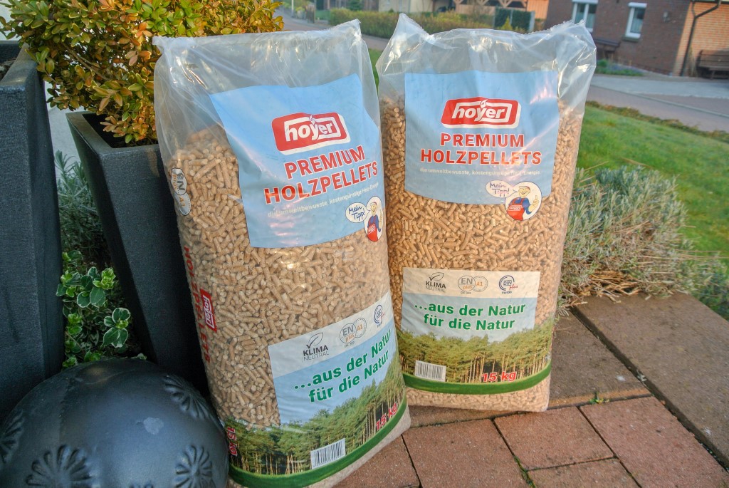 Hoyer Heizpellets - Premium Holzpellets im Sack 15 kg